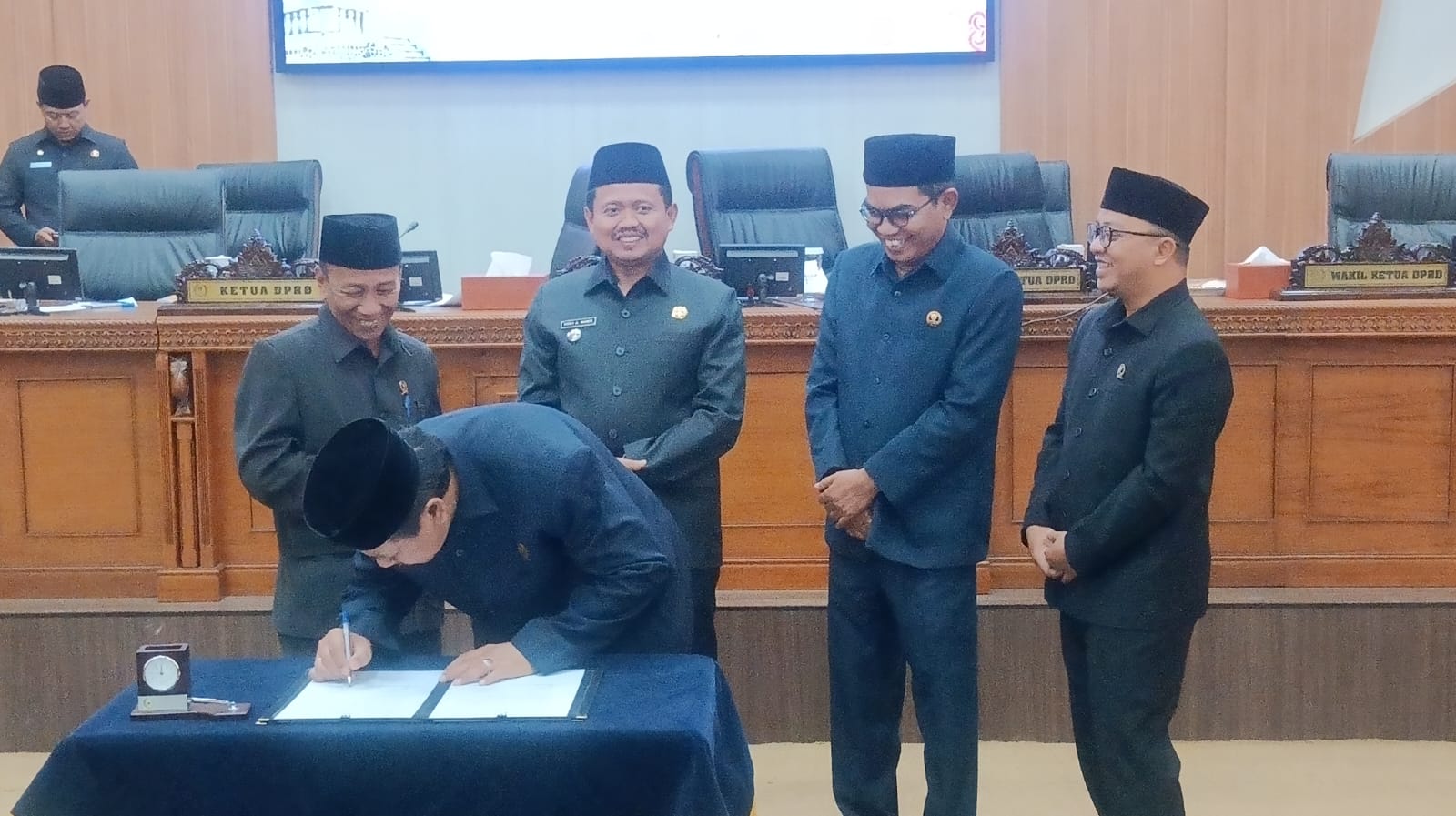 Rapat Paripurna DPRD Kabupaten Sumedang