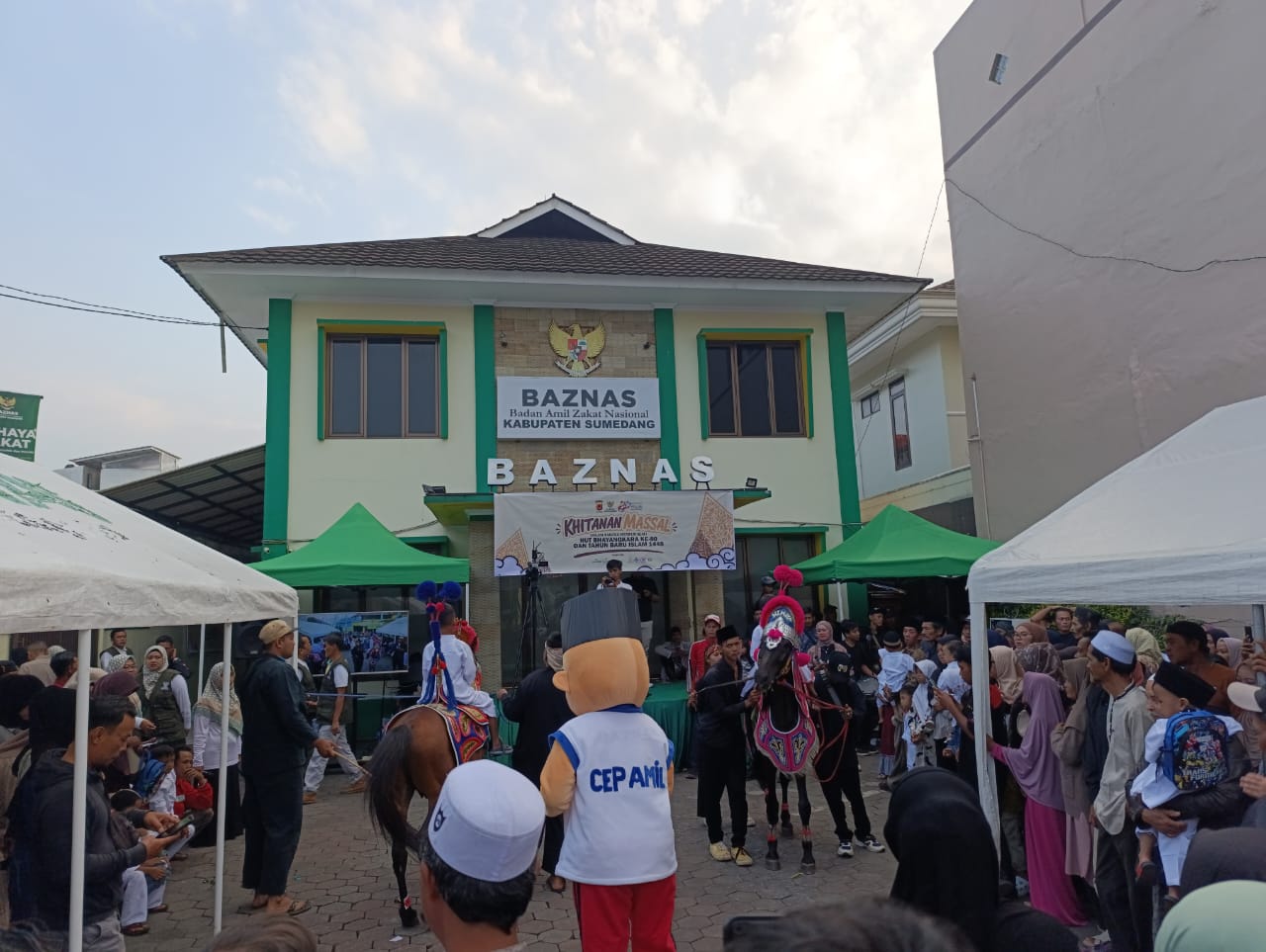 Baznas Sumedang Gelar Sunatan masal